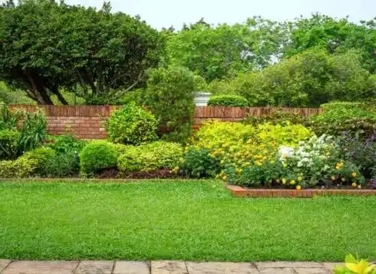 landscaping services Bladenboro